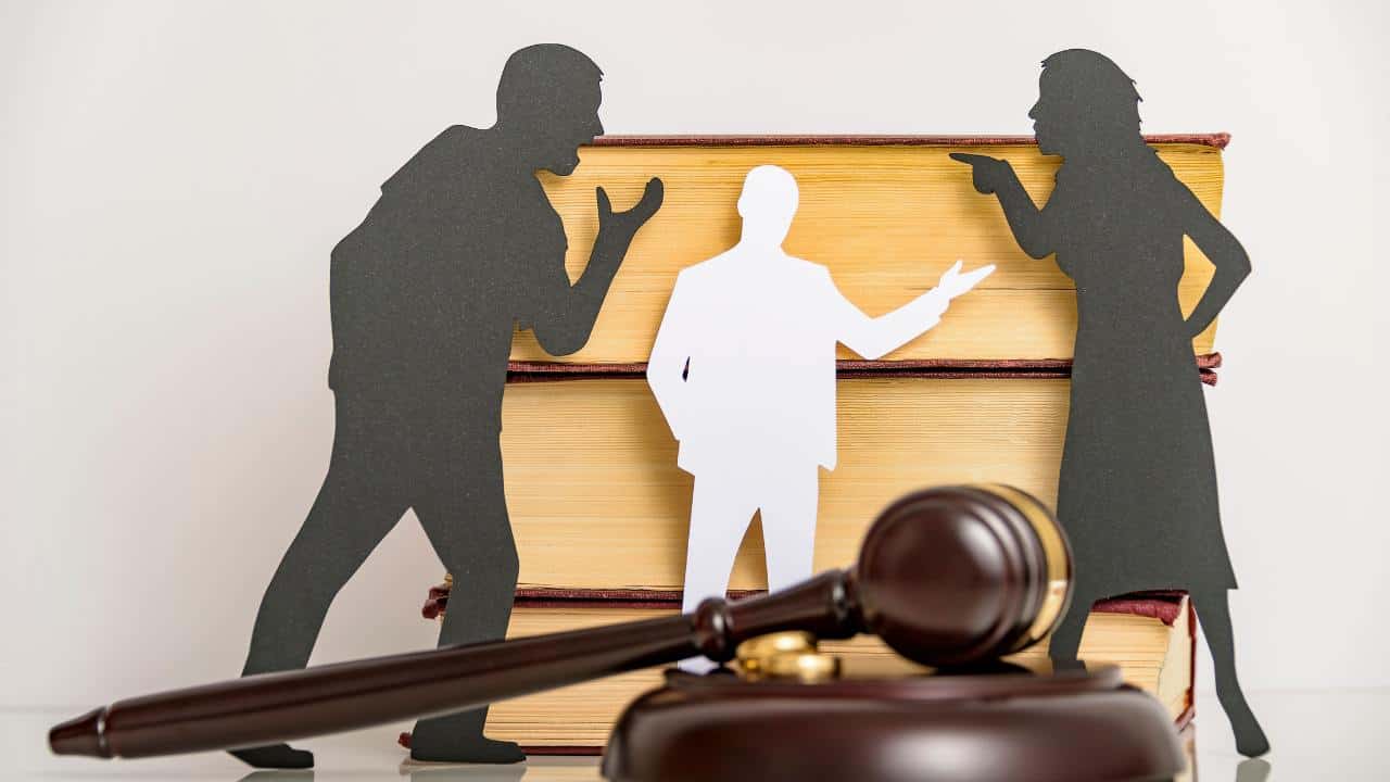 כל מה שצריך לדעת על חלוקת חובות בהליך גירושין אזרחיים